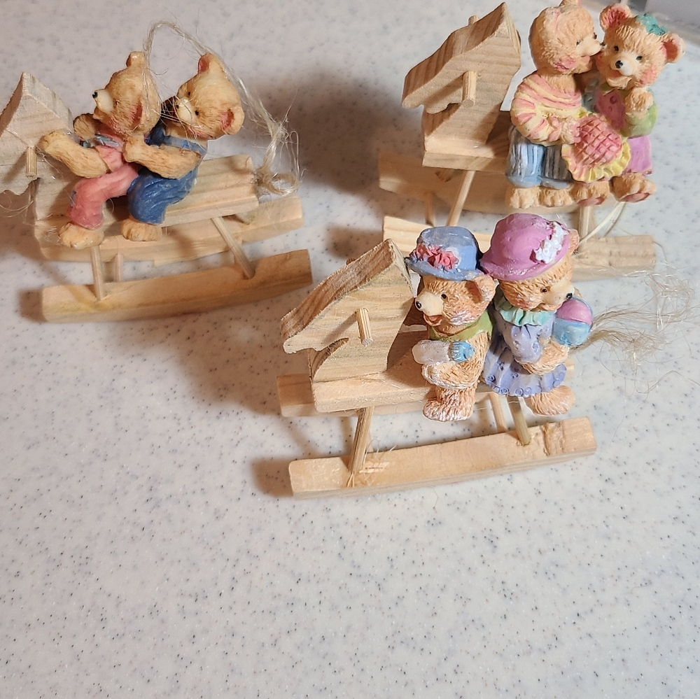 Set of 3 little bears on rockers knick nacks super cute bears